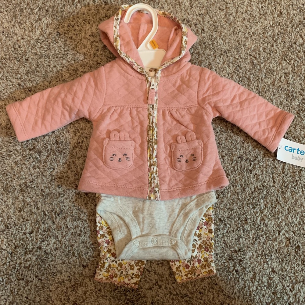 Carters Newborn Outfit